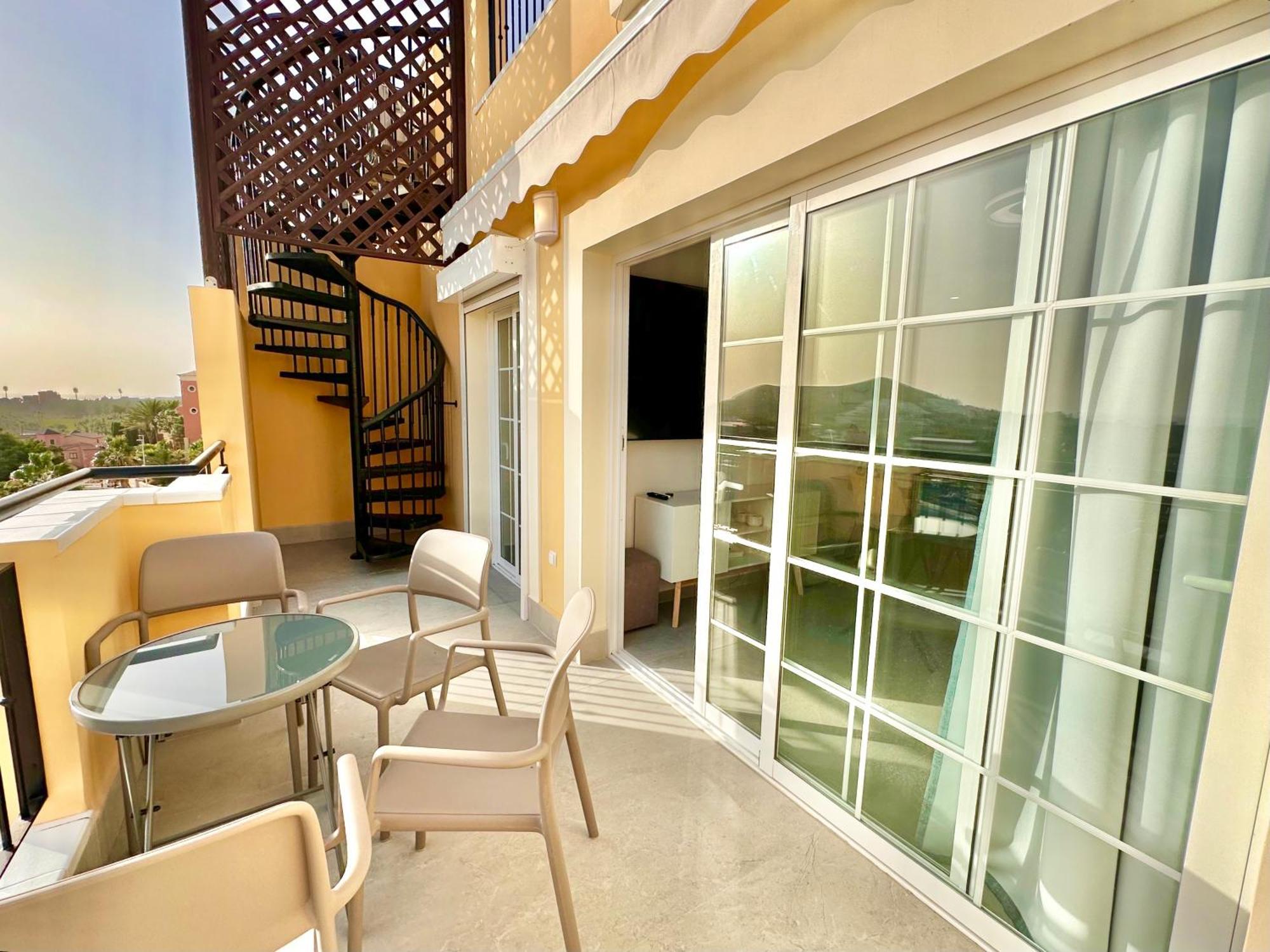 Sunset Apartment 2 & Heated Pool Los Cristianos  Eksteriør billede